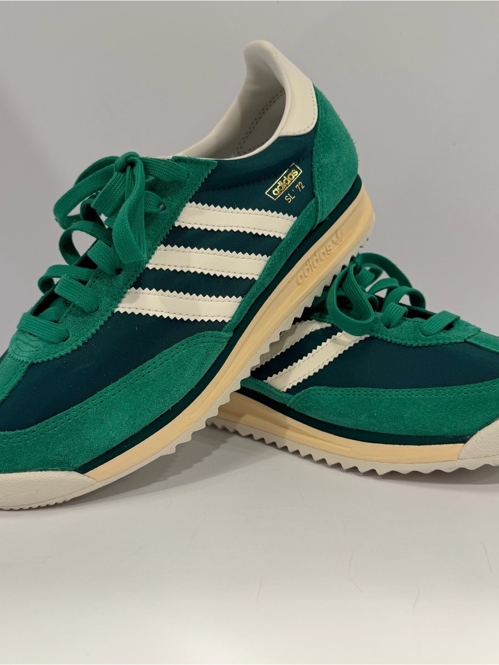 adidas sl72 - Womens 7 - BRAND NEW W/BOX
